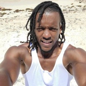 Meet your Posher, Devin